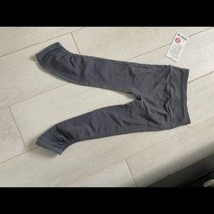 Lululemon crop 21”